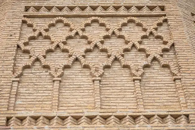 Decoración de ladrillo mudéjar de una ermita de Magallón