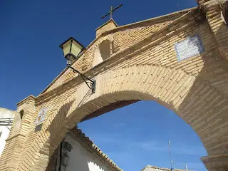 Imagen de «Arco del Lugar (Alberite de San Juan)»