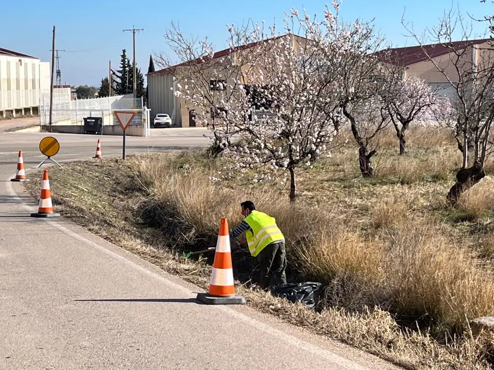 Imagen de «INLADIS es contratada por la Ruta de La Garnacha para la retirada de más de una tonelada y media de residuos acumulados en las cunetas de la red vial del destino turístico»