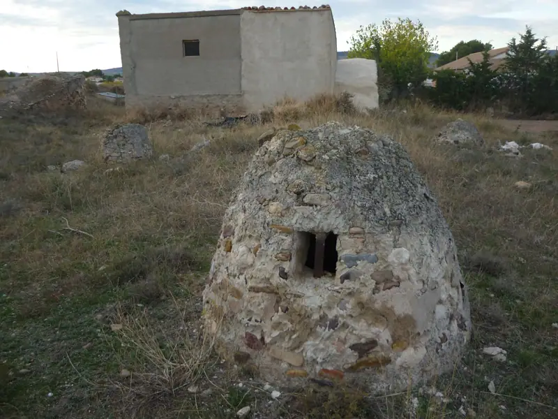 Imagen de «Bodegas en cerro en Ainzón»