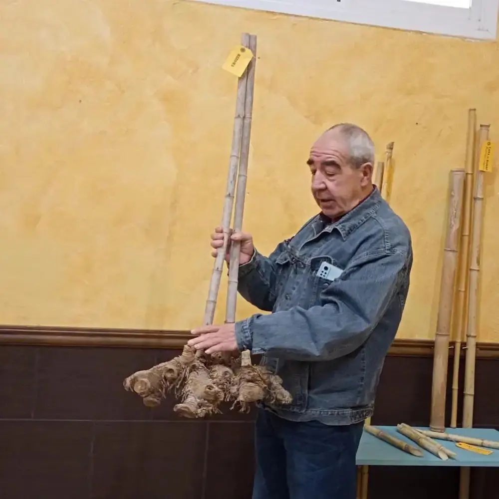 Imagen de «Los usuarios del Centro Ocupacional conocen a Pedro Mari Monasterio»