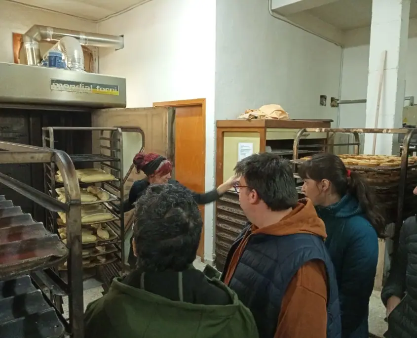 Imagen de «El Centro Ocupacional Comarcal de Agón visita la Panadería Ambel»